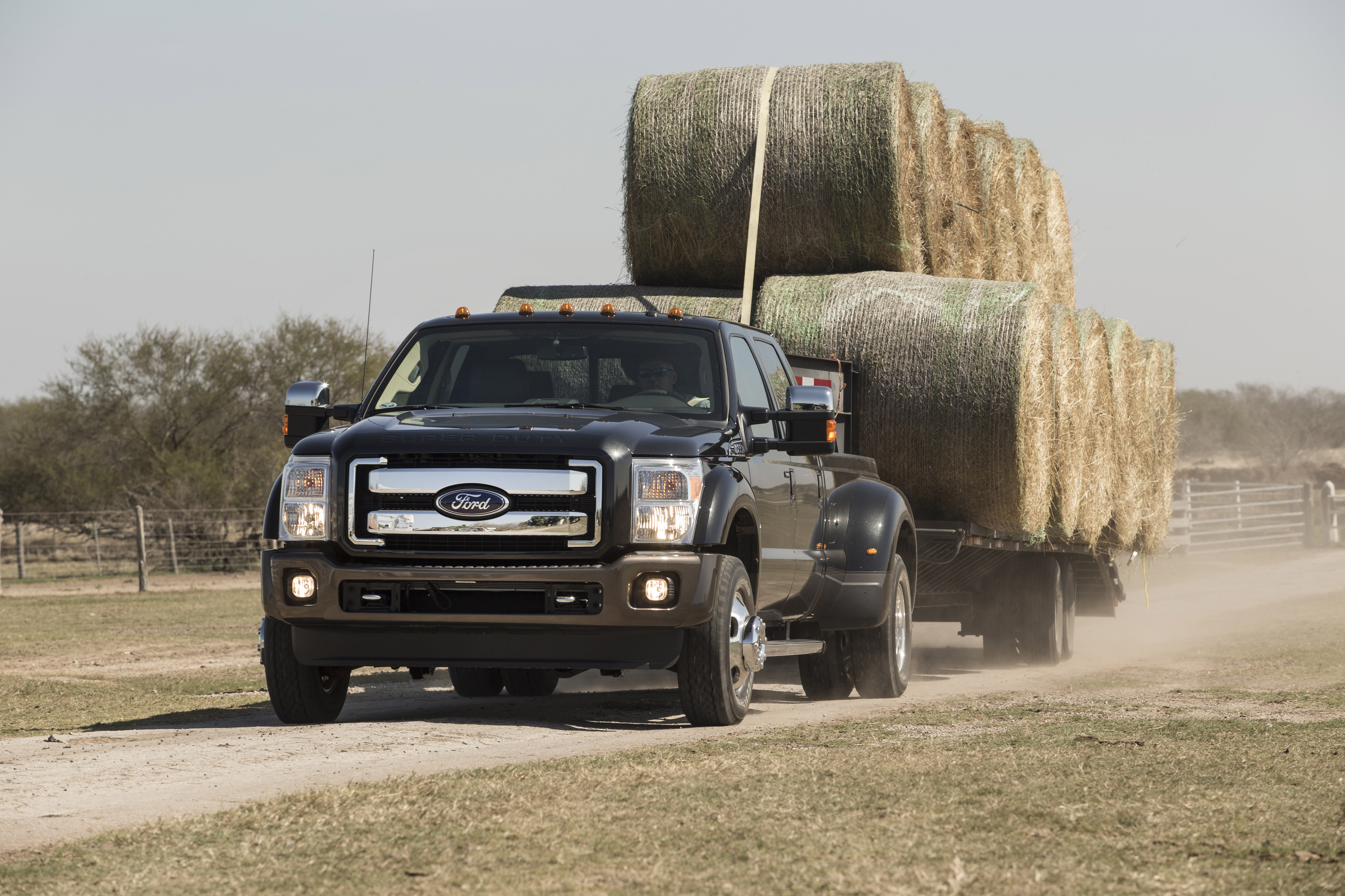 uploads/2015 Ford F-350 Super Duty King Ranch neg CN367120-042.jpg
